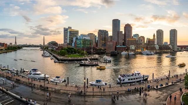 Self-guided walking tours in Boston